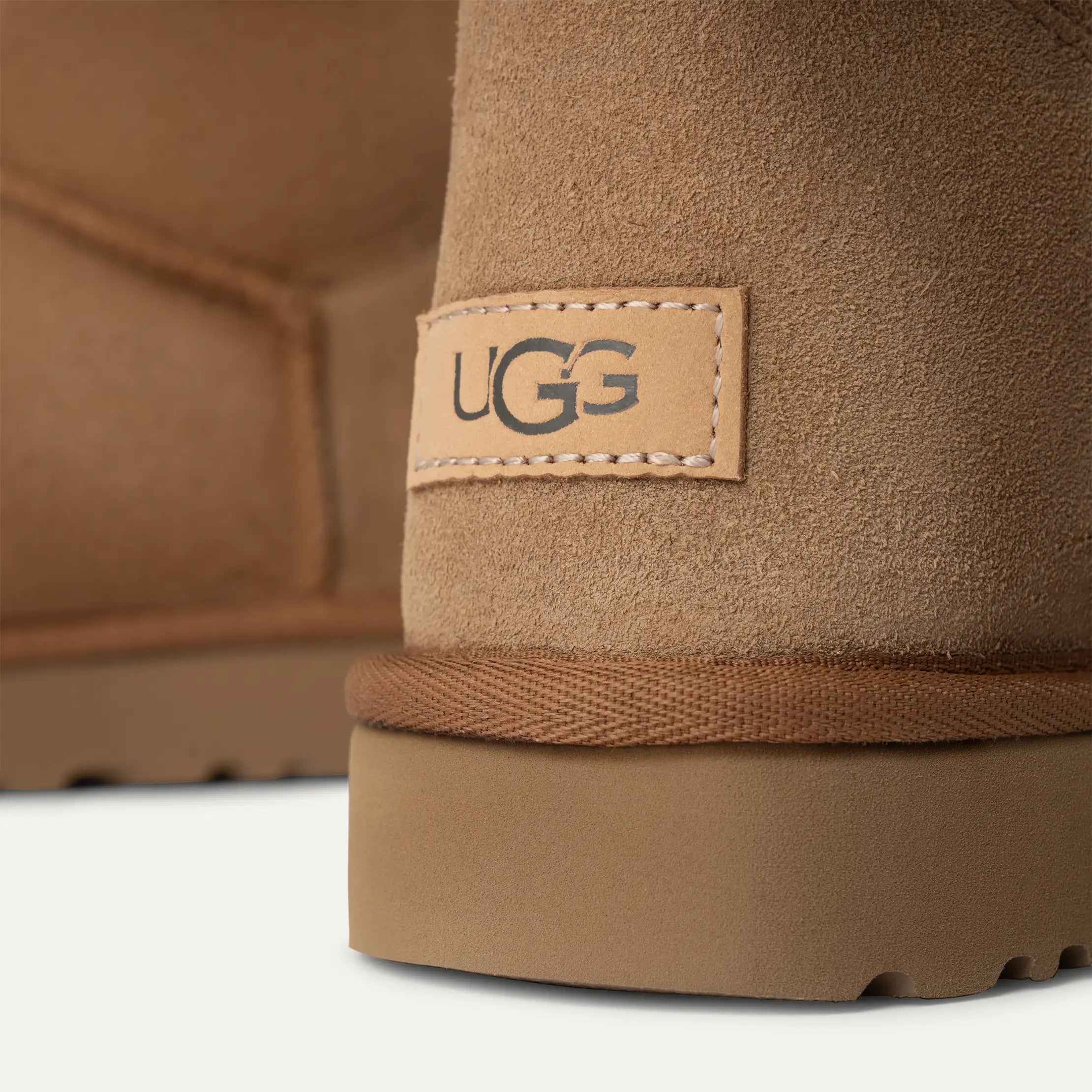 UGG -  Bailey Boot II Chestnut