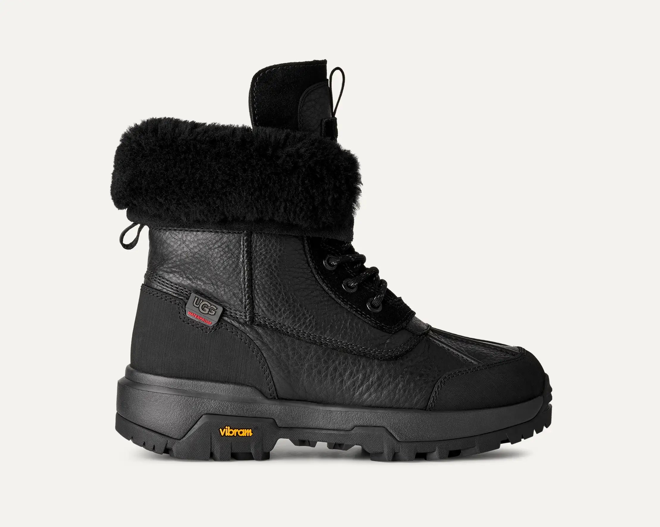 Neuer UGG® Adirondack Boot XXV – wasserdichter Winterstiefel in Schwarz mit Lammfellkragen