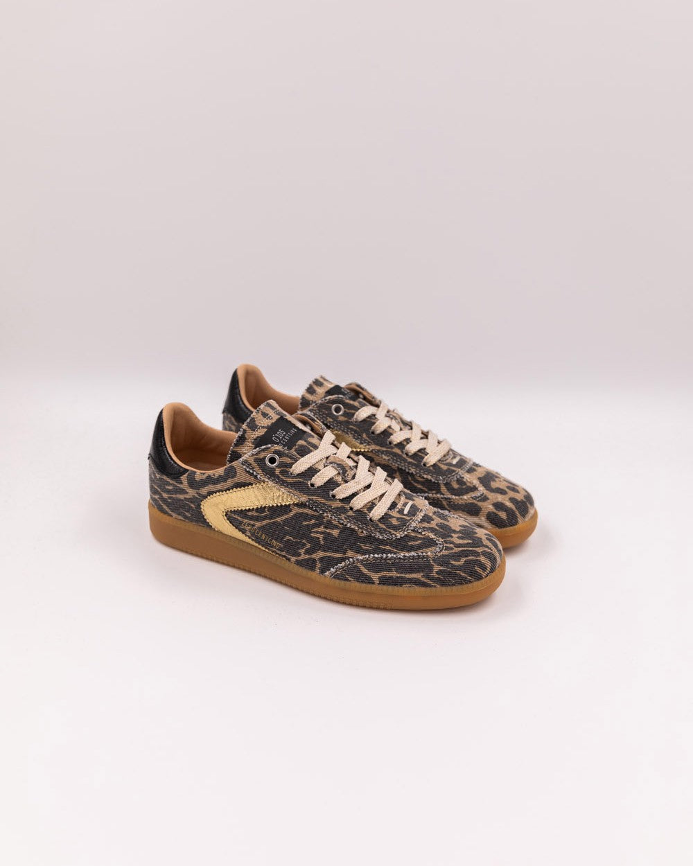 0-105 Sneakers Nova Leo