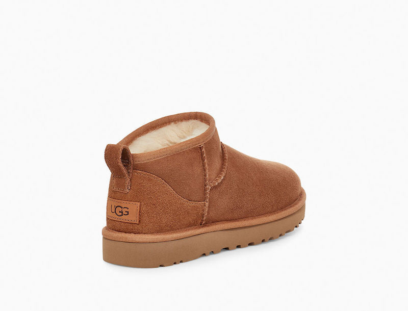 UGG Classic Ultra Mini Boot Damen Chestnut mit Lammfellfutter Hintenansicht