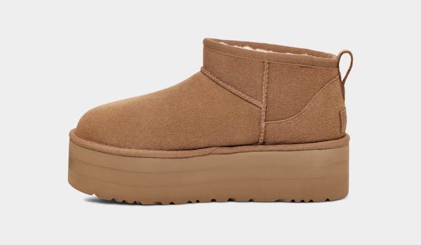 UGG Classic Boots mit dicker Sohle  in Braun