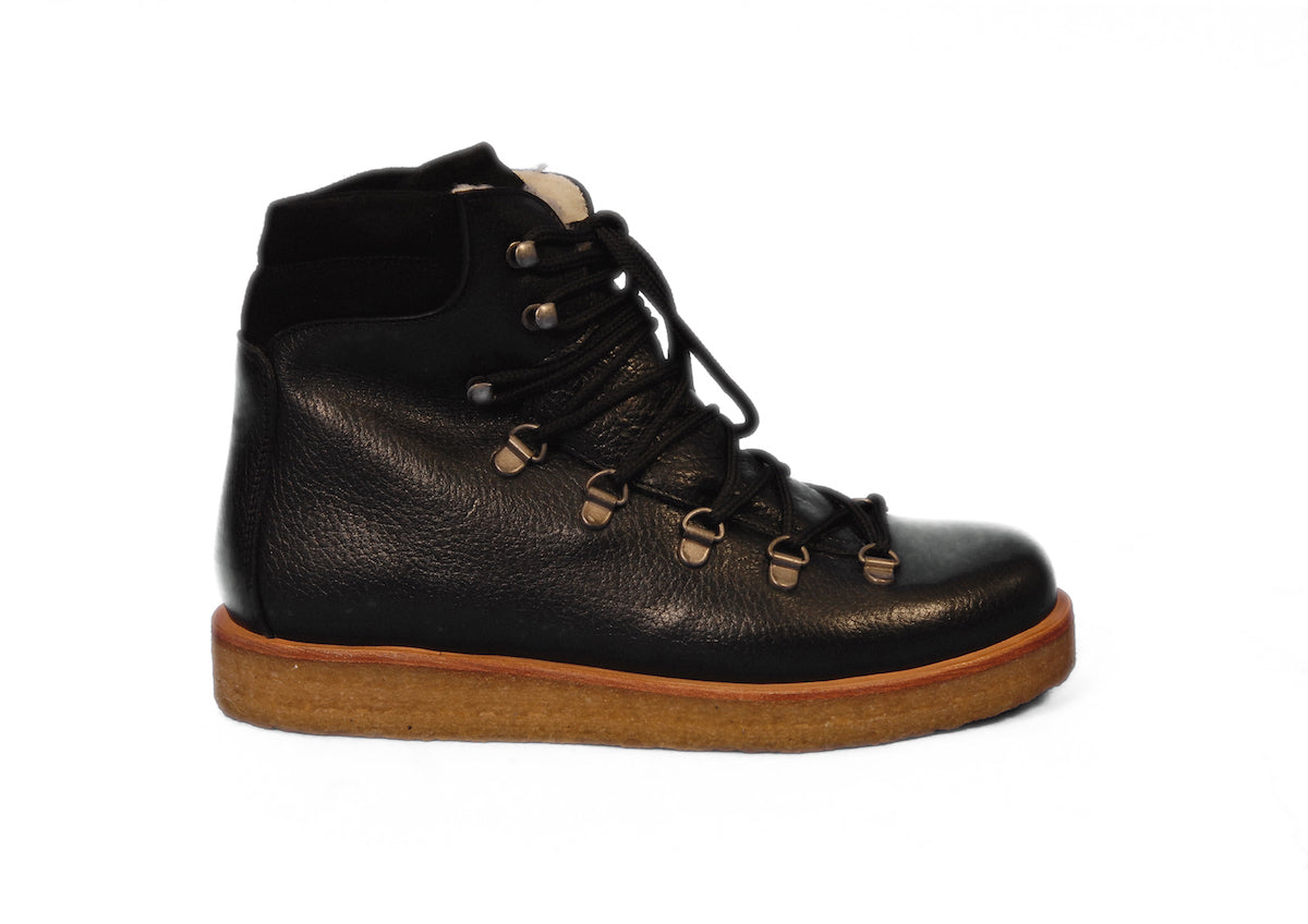 angulus_boot_black-1