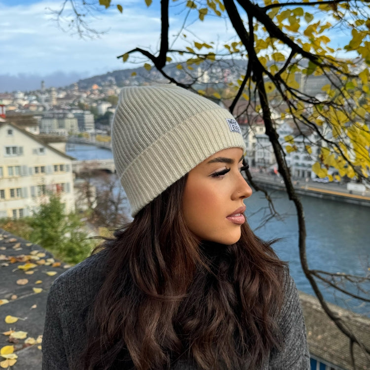 Beanies aus Kaschmir und Merinowolle in diversen Farben