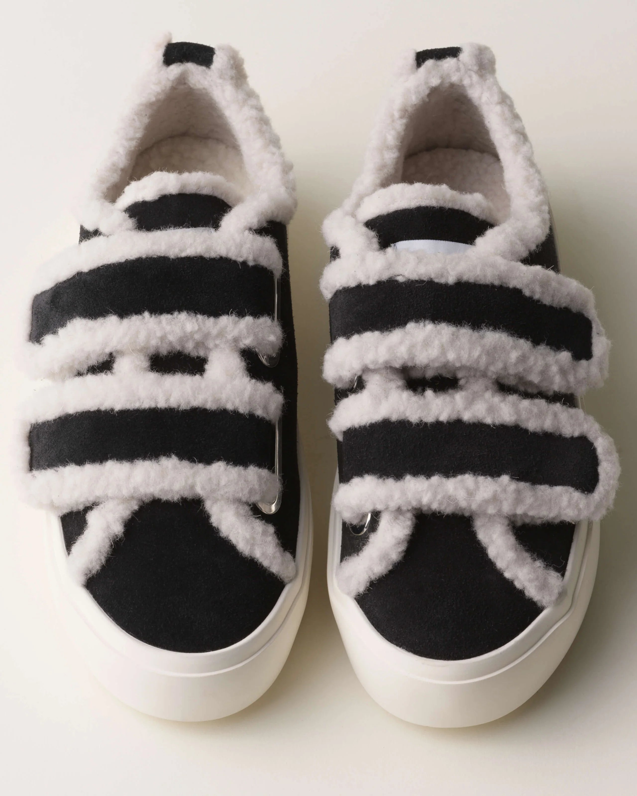INUIKII - Shearling Low Velcro Black