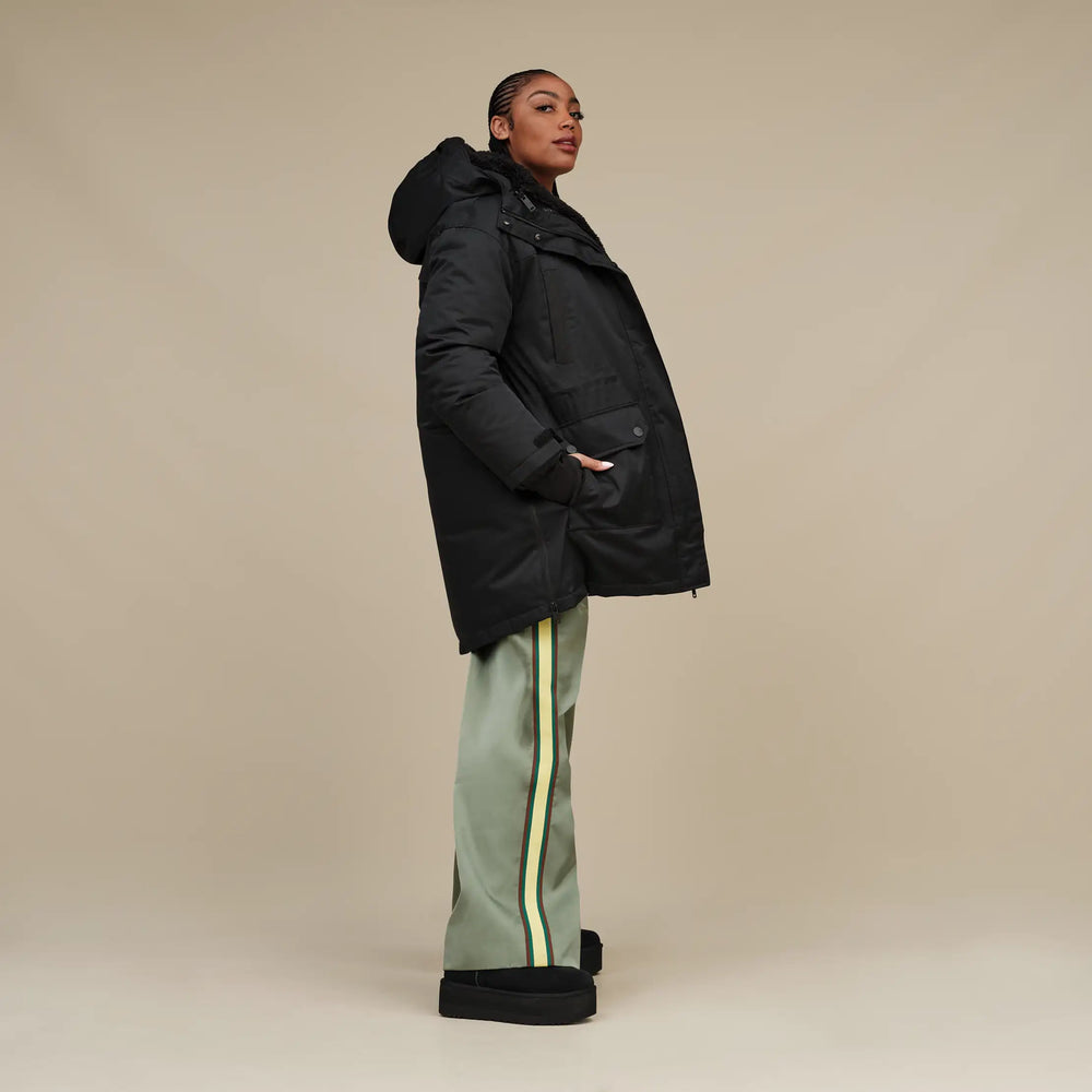 UGG - Plateau Classic Ultra Mini Boots Black Outfit Damen