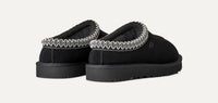 Hintenansicht der UGG Tasman II Hausschuhe in Schwarz d