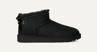 Warme Winterboots Bailey Bow von Ugg in Schwarz