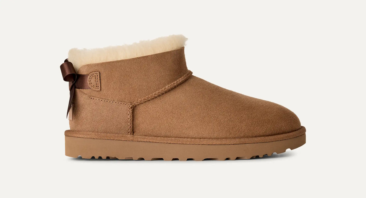 UGG Ultra Mini Bailey Bow Chestnut – Boot mit Satinschleife