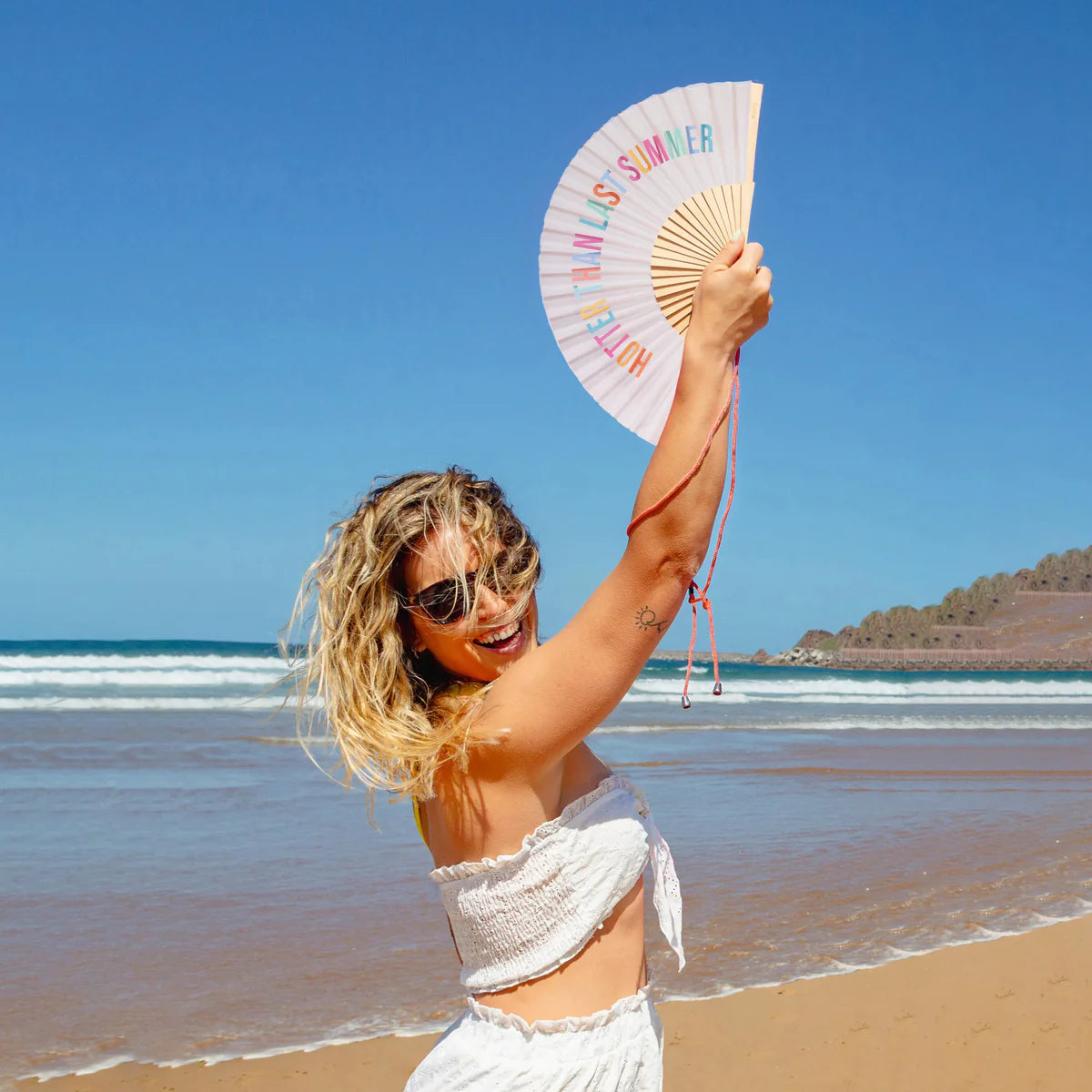 Fächer "Hotter than last summer"