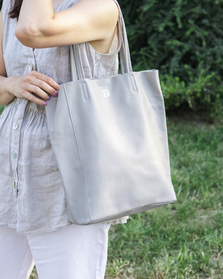 Ledertasche Grau