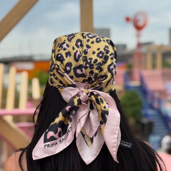 Edles Seidentuch Leopard Rosa