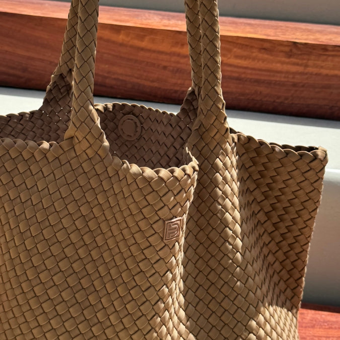 Twist Neoprene Bag Large Brown