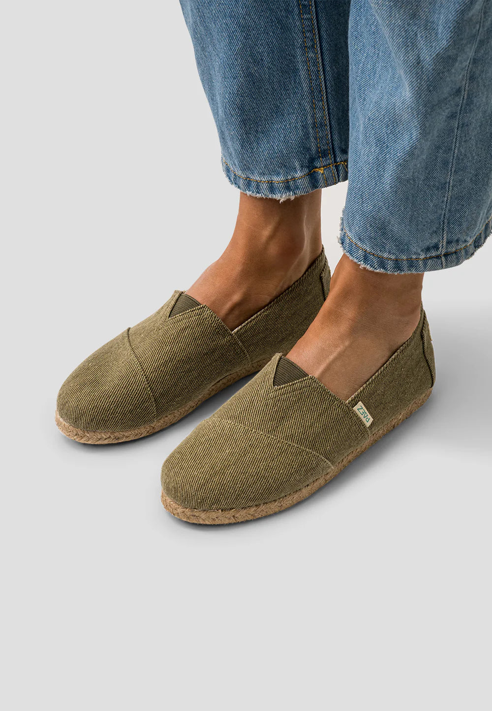 Paez - Classic Essential Khaki