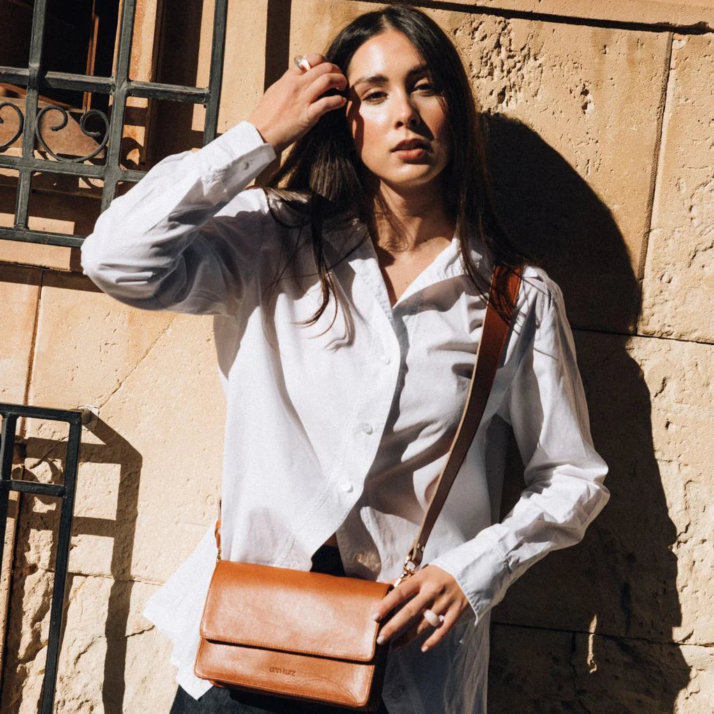 Ann Kurz - Perfect Square Braun