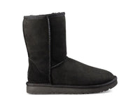 UGG Classic Short II Boot Damen in Schwarz – Lammfell-Winterstiefel aus Veloursleder mit rutschfester Sohle